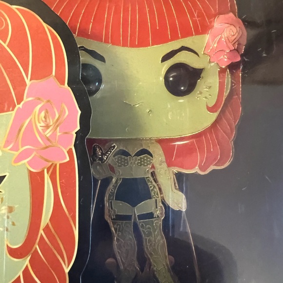 Funko Pop Poisin Ivy Enamel Pin #13 DC Comics Bombshells - Picture 6 of 6